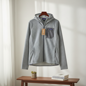 Patagonia Men’s Hooded Outdoor Fleece Jacket Gray