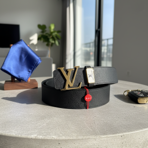 Louis Vuitton Men's Black Leather Designer Belt