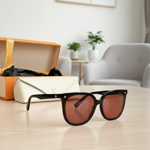 Louis Vuitton Black Frame Brown Lens Sunglasses