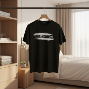 Louis Vuitton Men Black Casual Logo Print T-Shirt