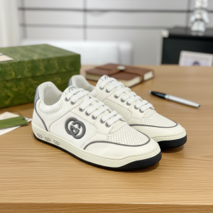 Gucci Men’s White Leather Casual Sneakers Shoes