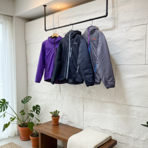 Patagonia Men’s Lightweight Hooded Puffer Jackets